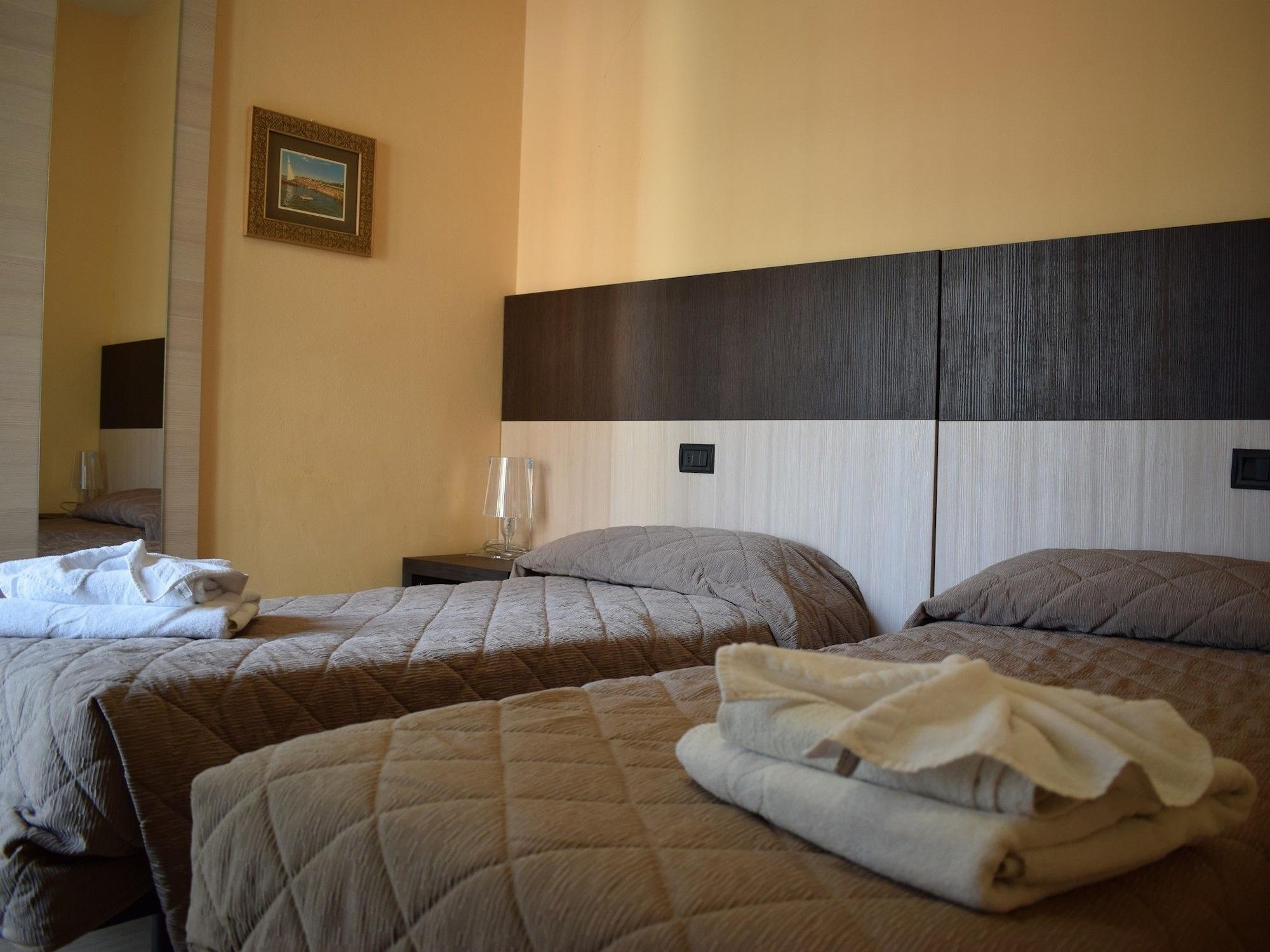 רימיני Hotel Bamby מראה חיצוני תמונה