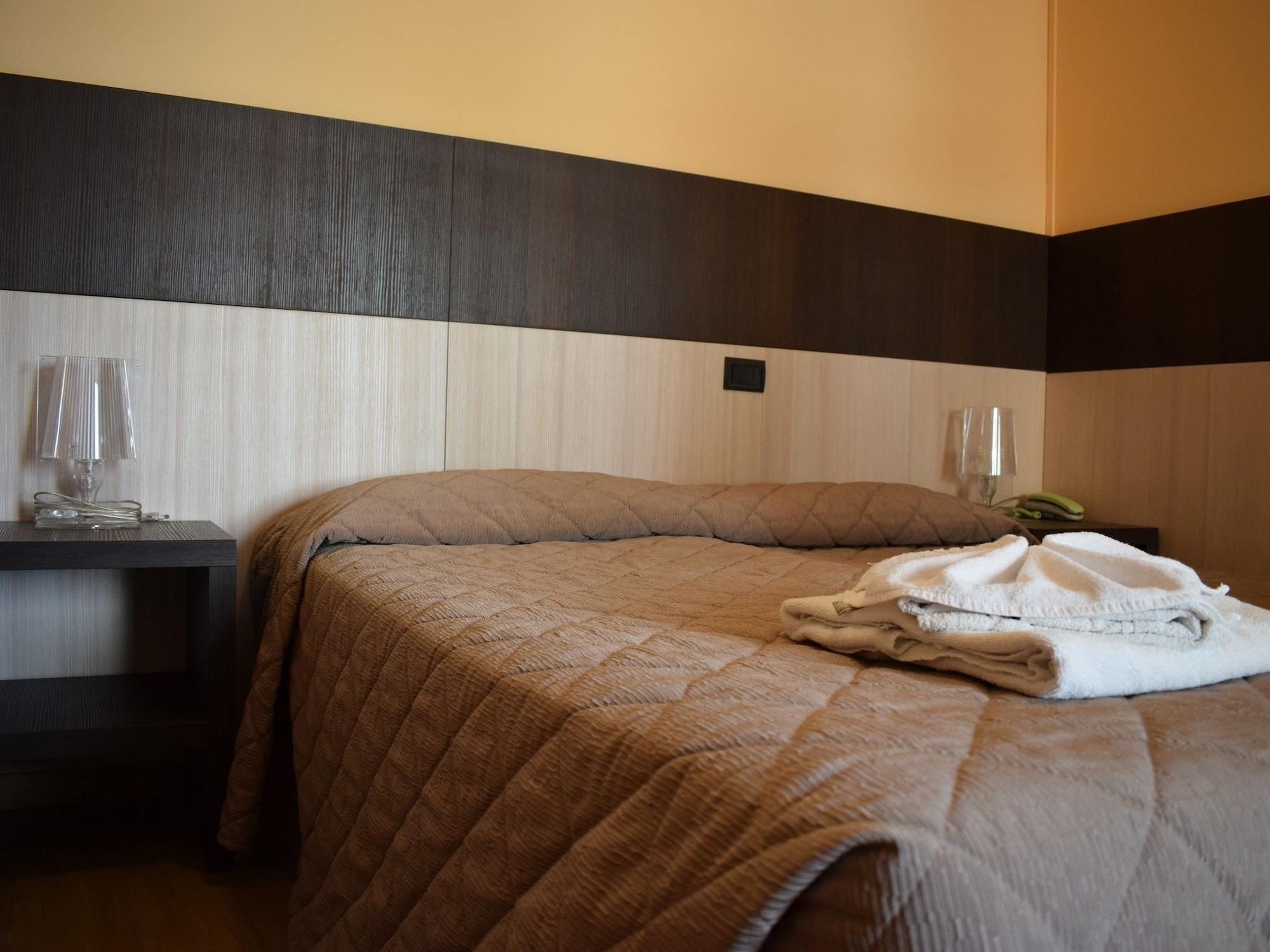רימיני Hotel Bamby מראה חיצוני תמונה