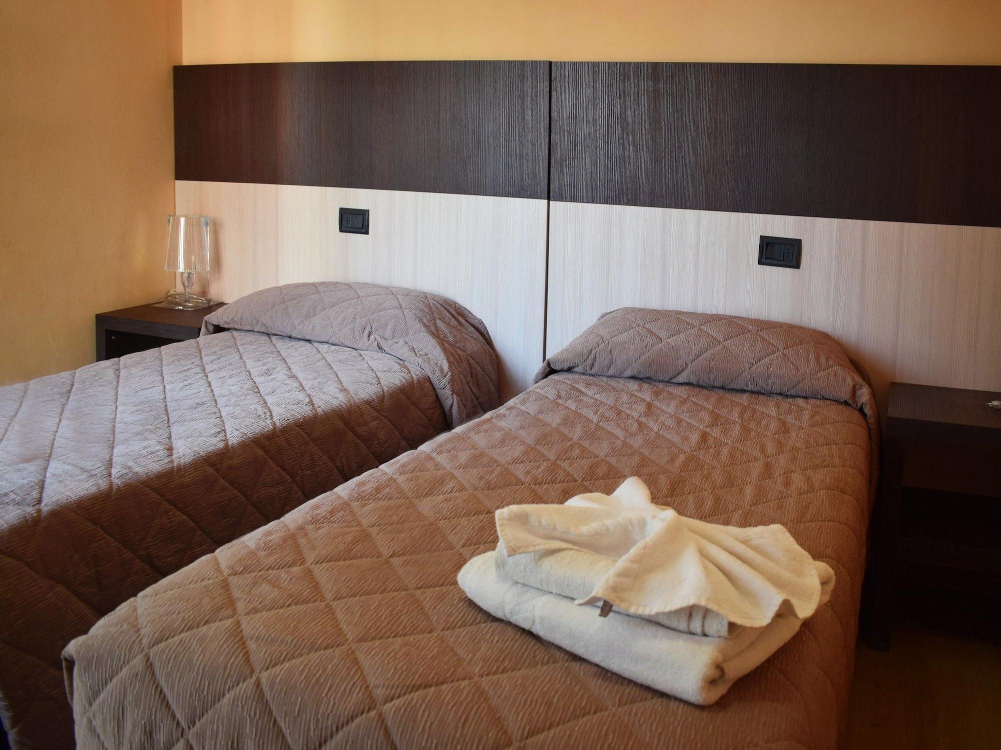 רימיני Hotel Bamby מראה חיצוני תמונה