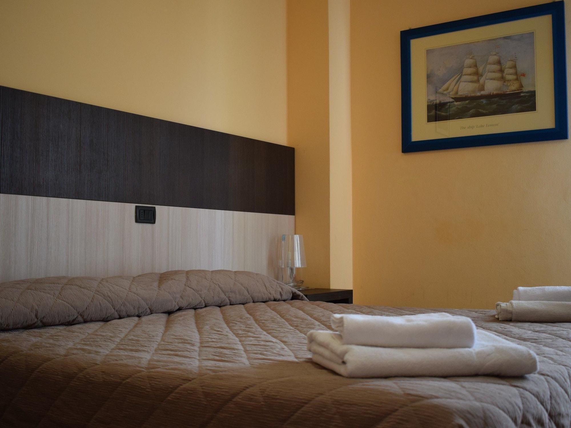 רימיני Hotel Bamby מראה חיצוני תמונה