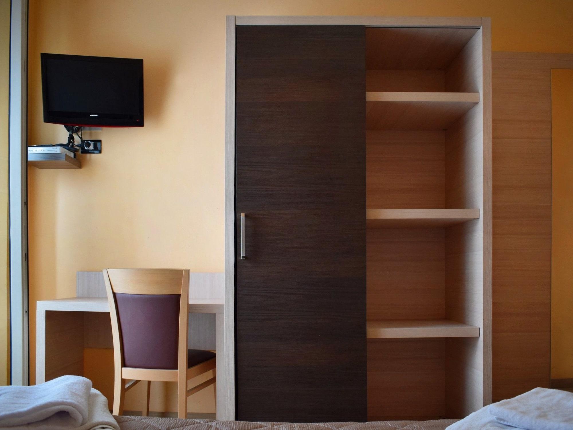 רימיני Hotel Bamby מראה חיצוני תמונה