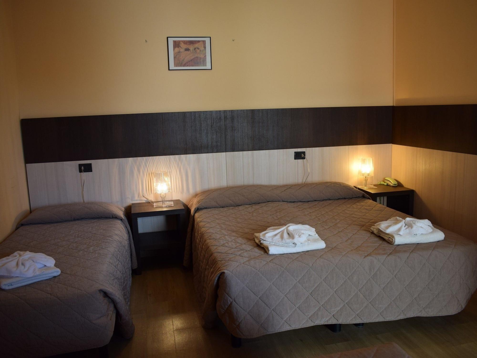 רימיני Hotel Bamby מראה חיצוני תמונה