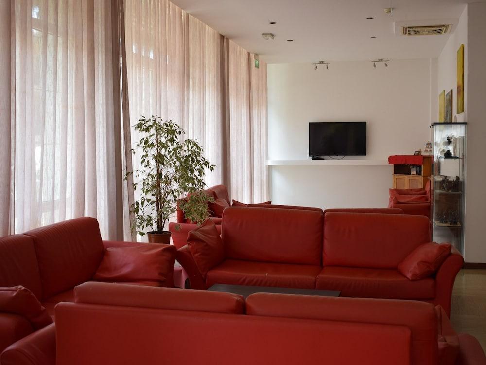 רימיני Hotel Bamby מראה חיצוני תמונה