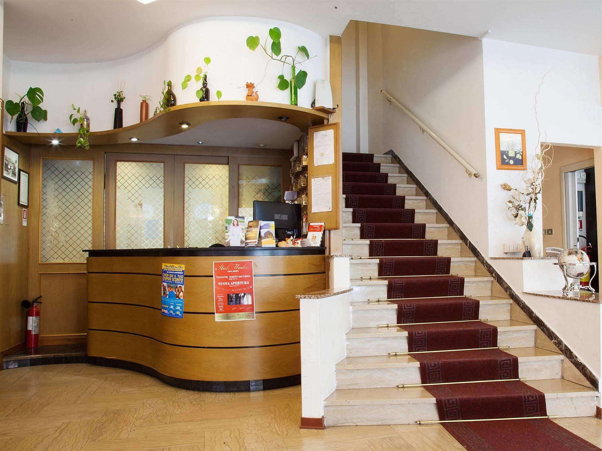 רימיני Hotel Bamby מראה חיצוני תמונה