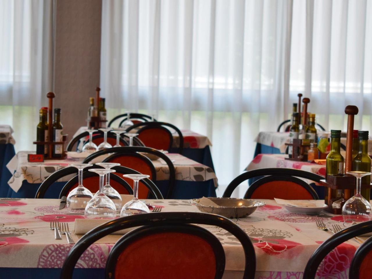 רימיני Hotel Bamby מראה חיצוני תמונה